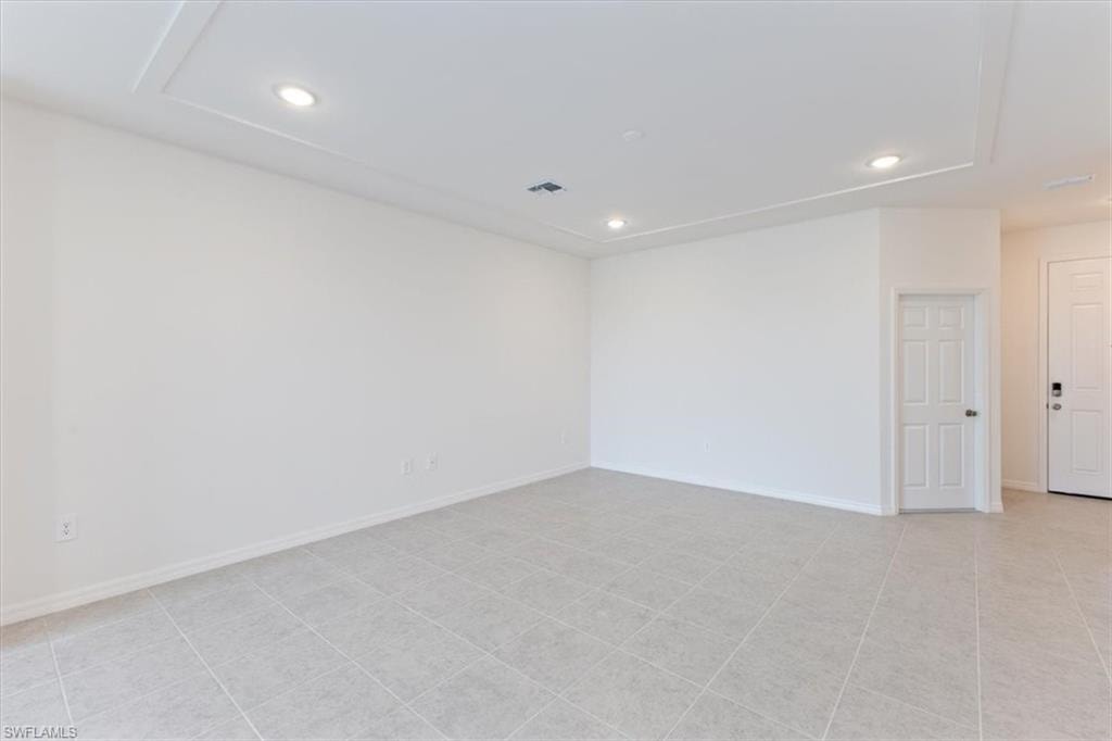 17327 Peregrine WAY photo 8