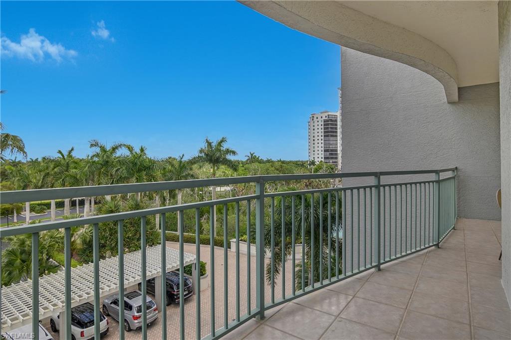 Balcony connects Guest Bedrooms