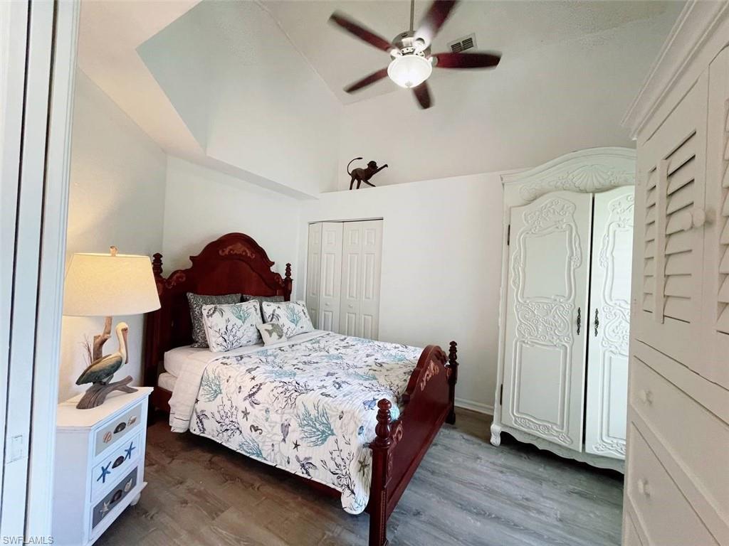 2037 Crown Pointe BLVD photo 7