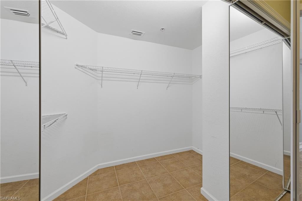Huge Closet Space here