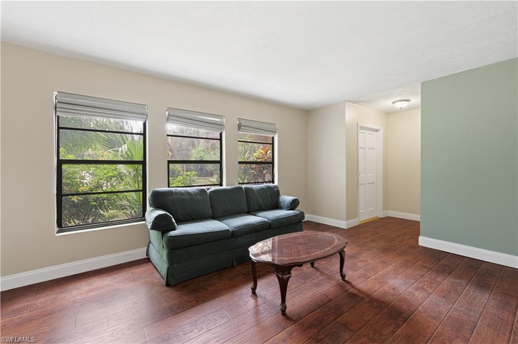 5681 Bur Oaks LN photo 12