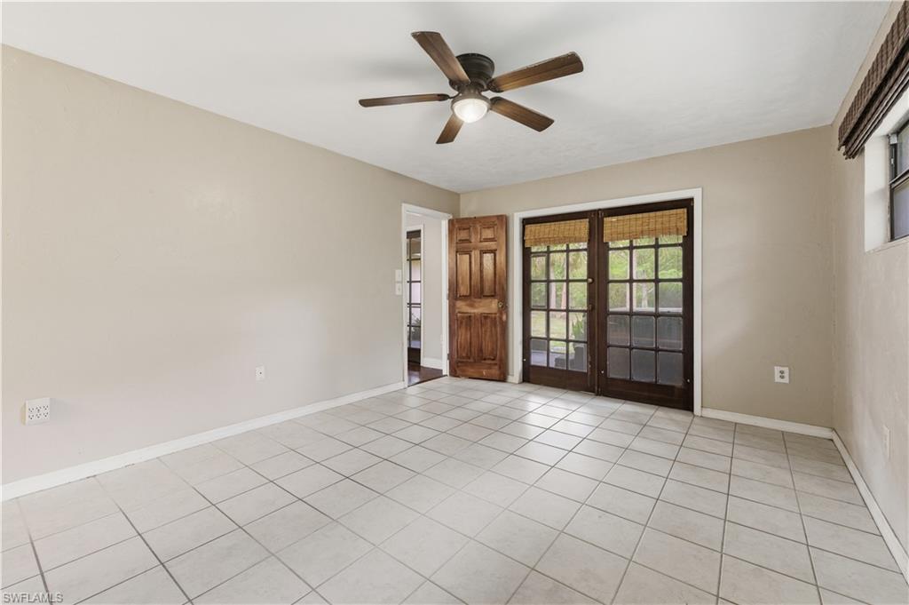 5681 Bur Oaks LN photo 15