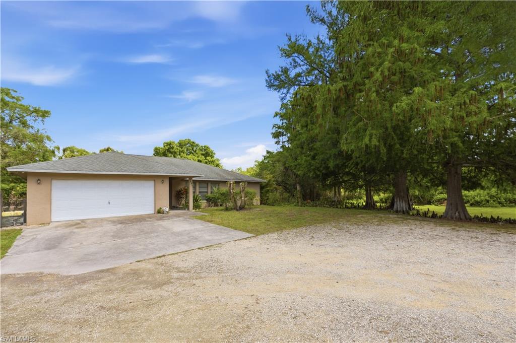 5681 Bur Oaks LN photo 8