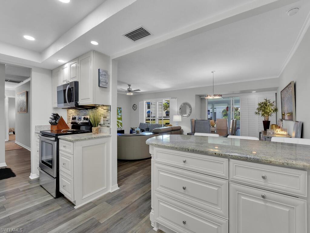 4263 Island CIR D photo 9