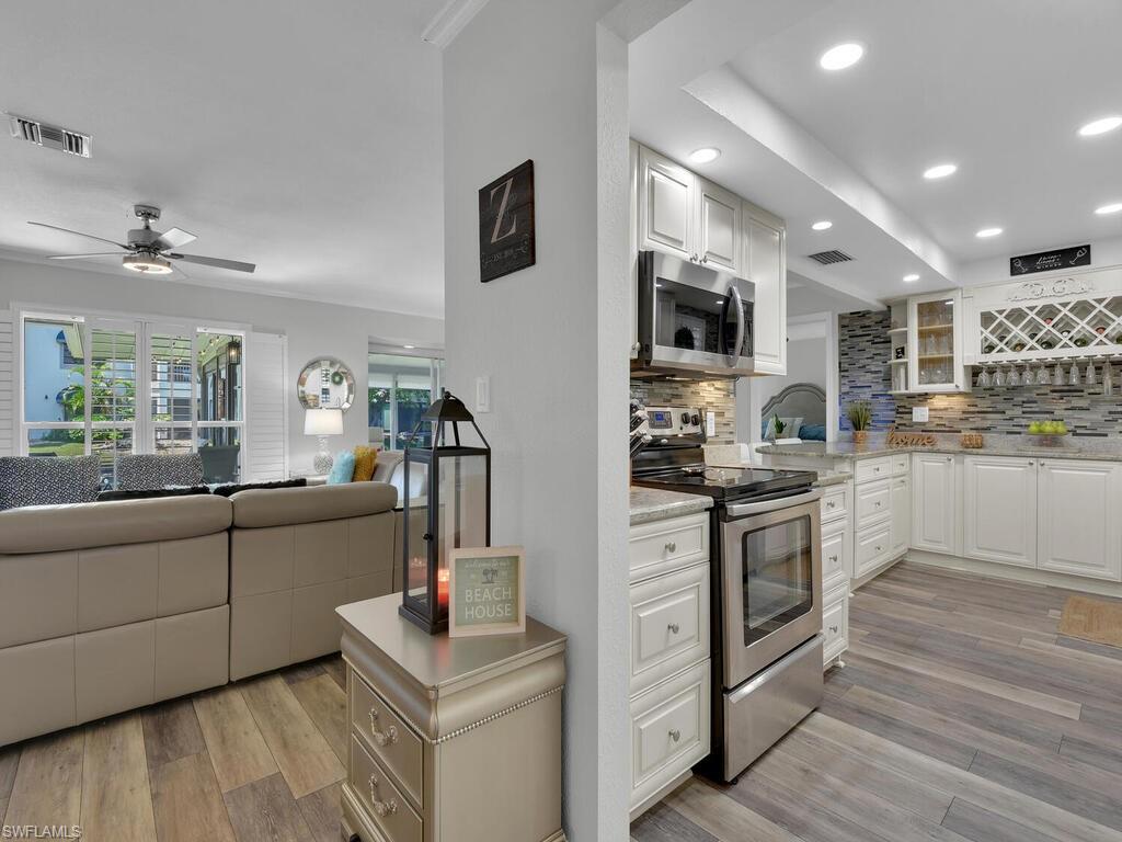 4263 Island CIR D photo 11
