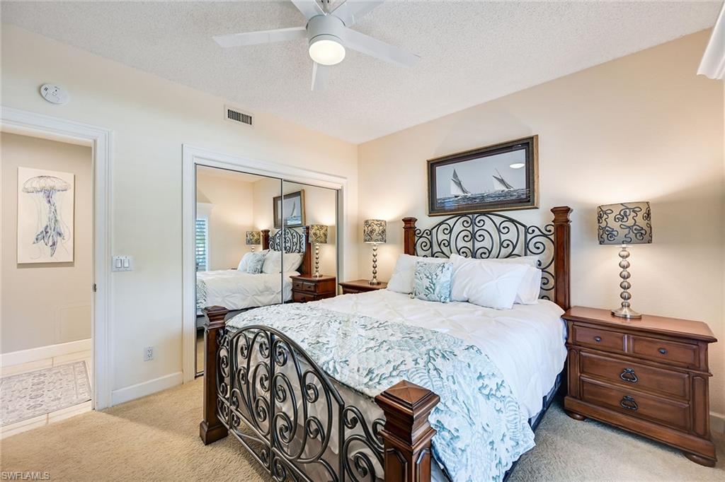 Guest Bedroom 1 w/Queen Bed