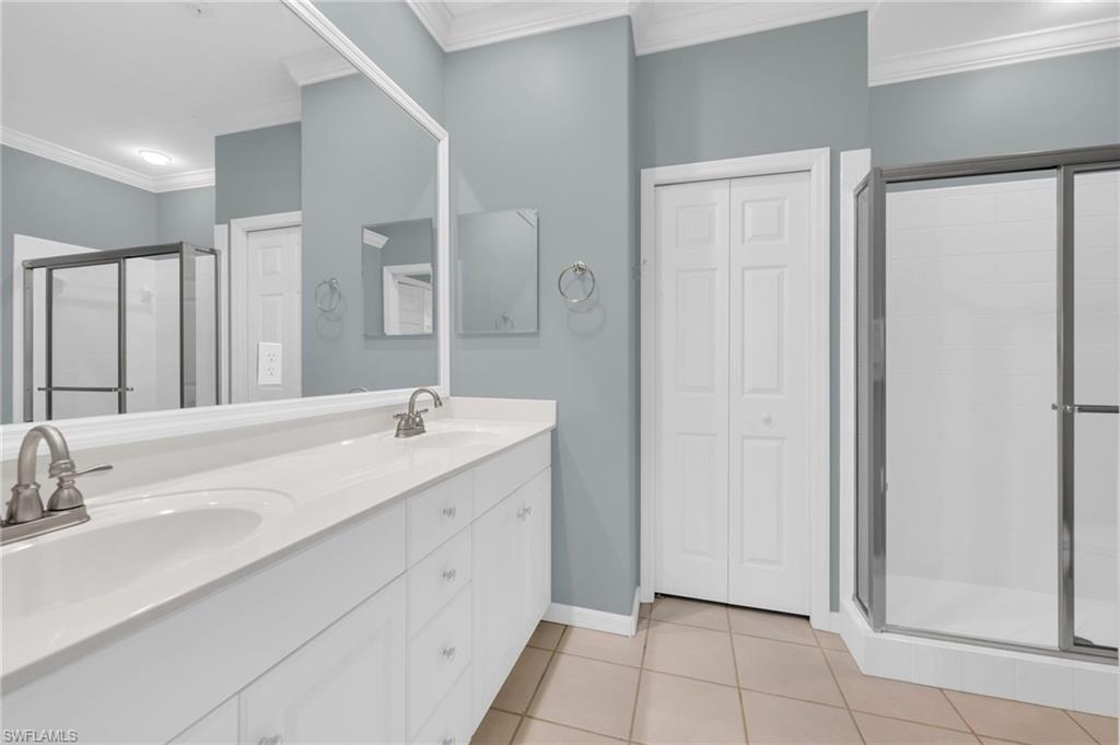 8253 Parkstone PL 106 photo 12
