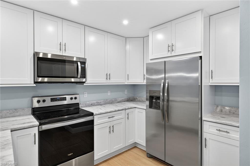 4109 Bellasol CIR 1113 photo 15