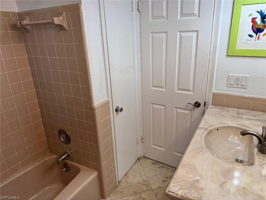 There is a linen closet in this room.