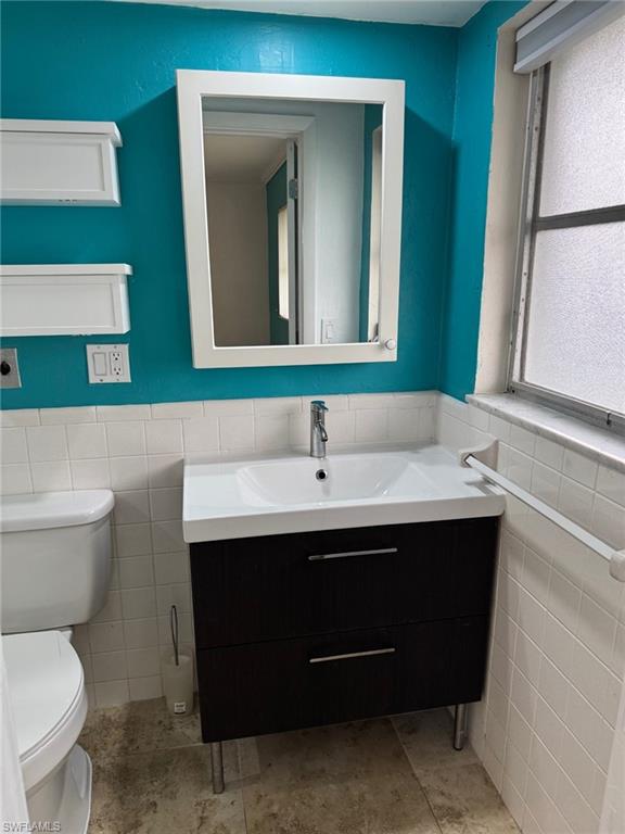 Main bathroom vanity.