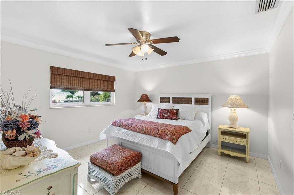 Primary Bedroom with Queen Bed