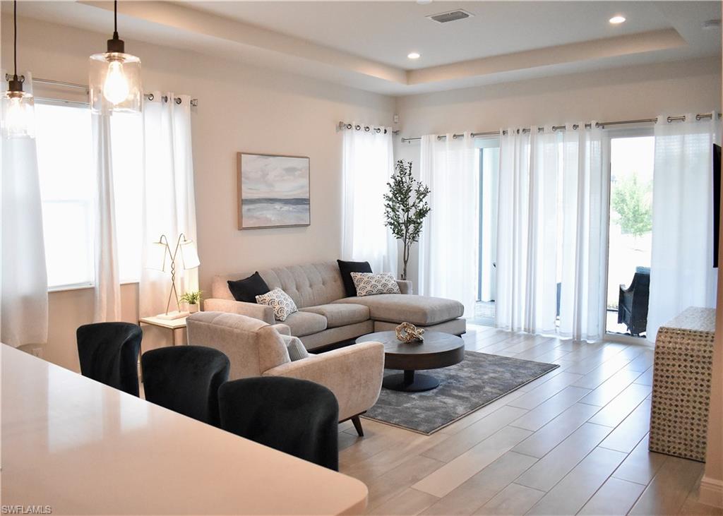 9175 Cayman DR