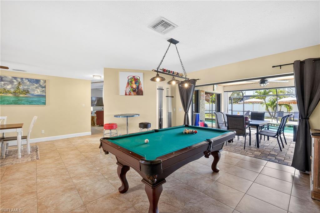 402 SW 37th LN photo 17
