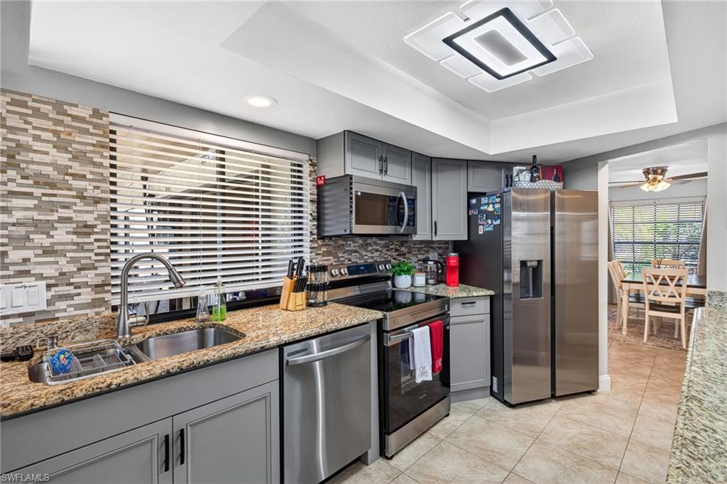 402 SW 37th LN photo 15