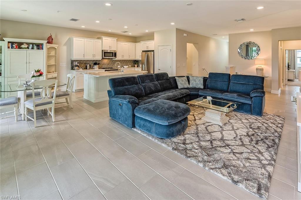 6954 Avalon CIR 707