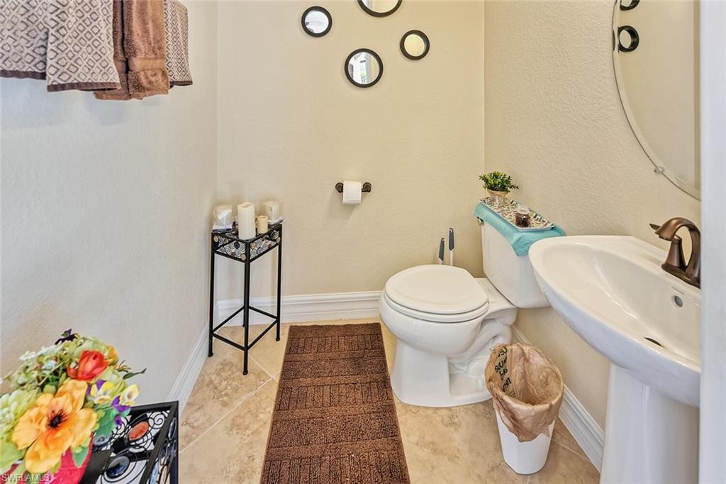 9415 Piacere WAY photo 24