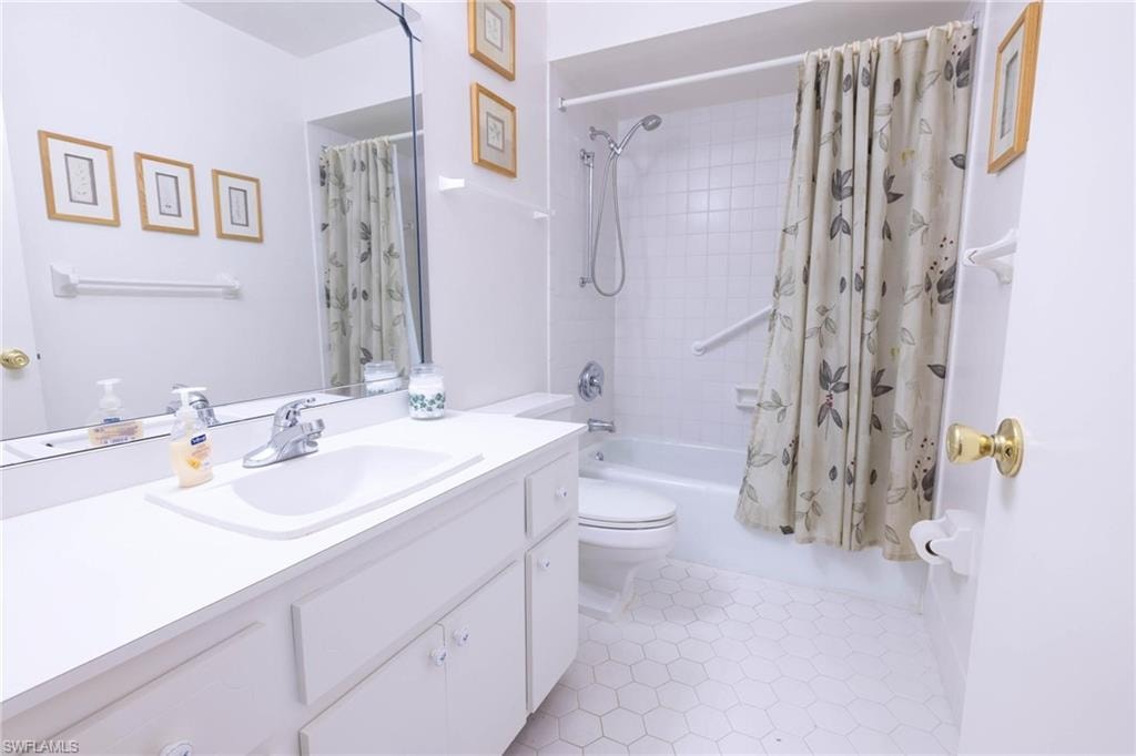 1390 Myerlee Country Club BLVD photo 17