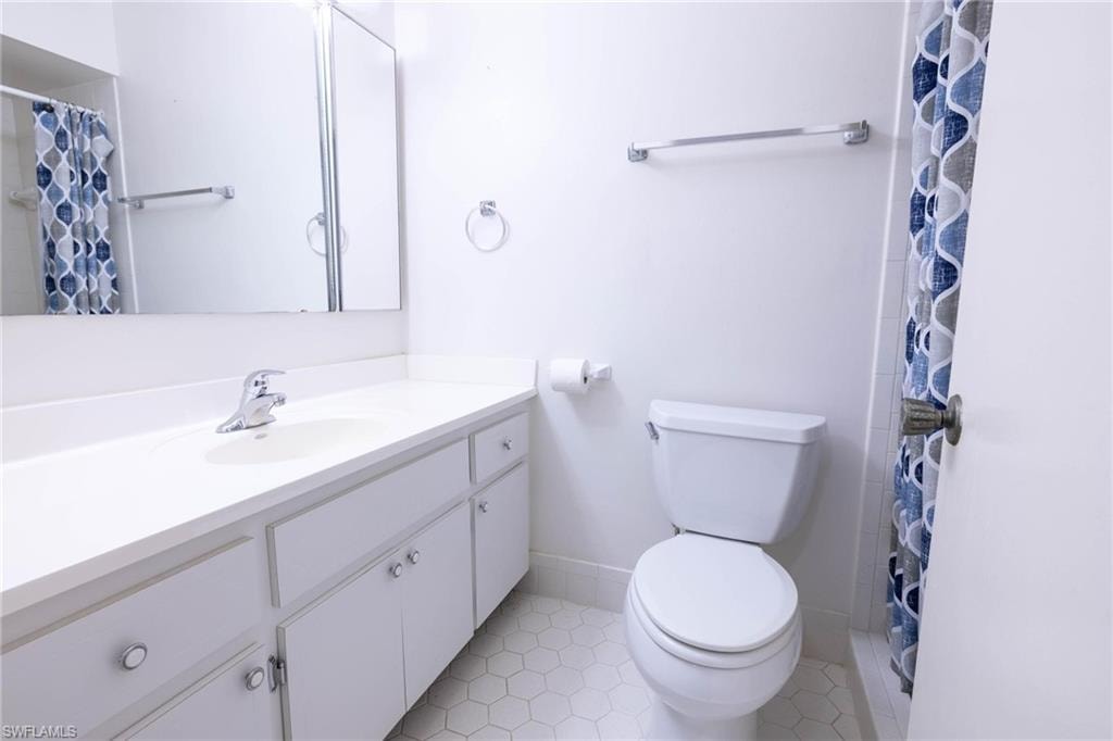 1390 Myerlee Country Club BLVD photo 14
