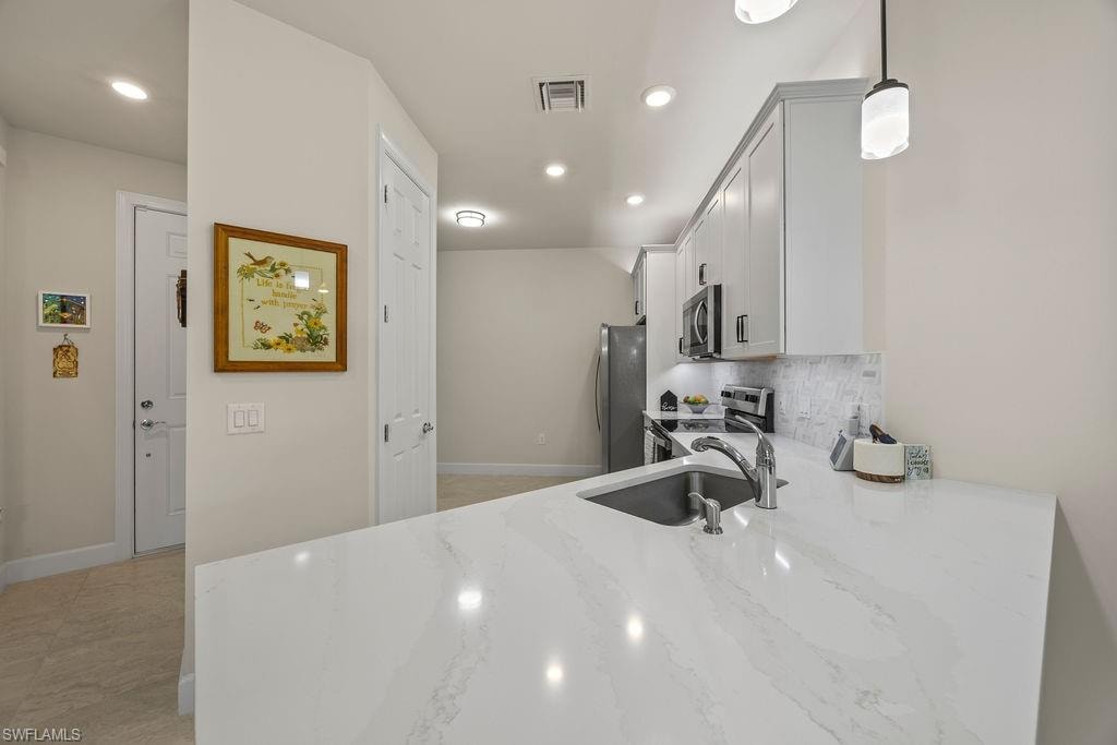 5931 Mayflower WAY photo 20