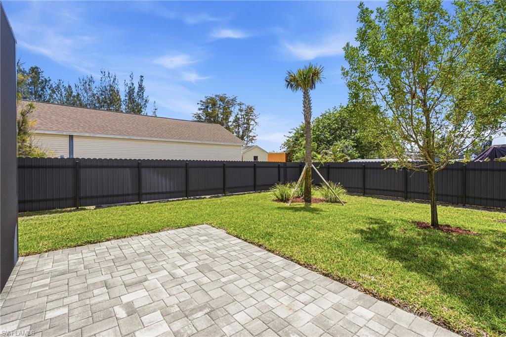 423 SW 19th AVE