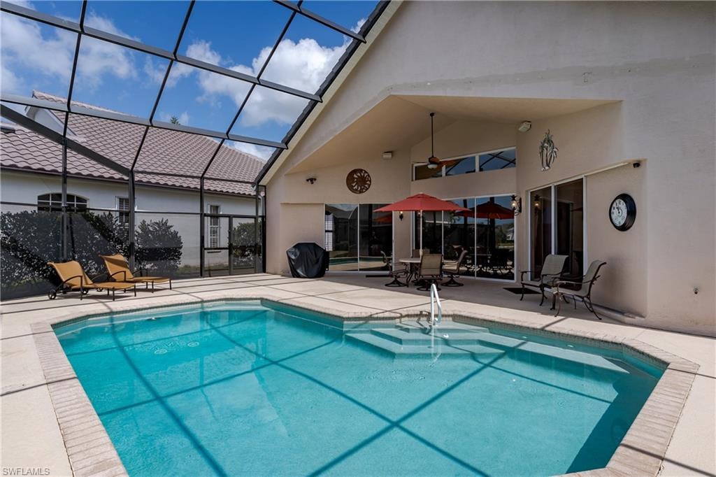 Pool & Lanai - 1