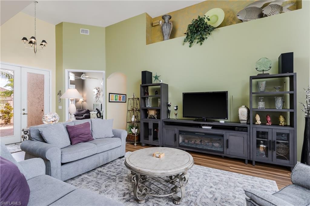 Living Room - 3