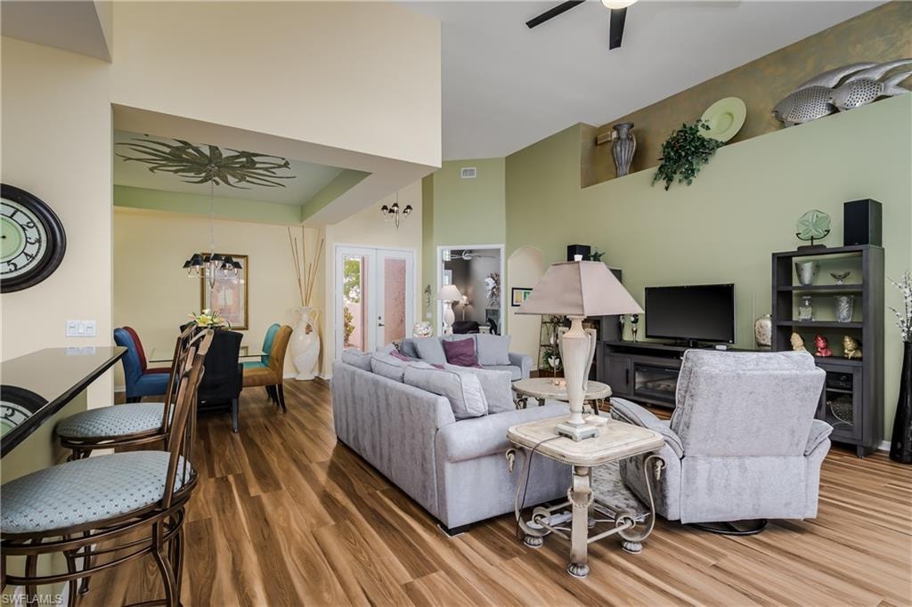 Living Room - 4