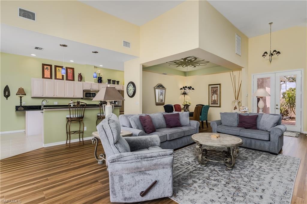 Living Room - 5