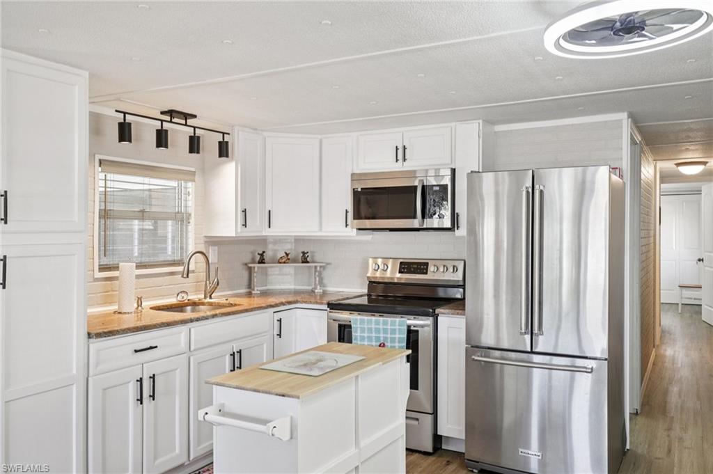 9806 Sugarberry WAY photo 9