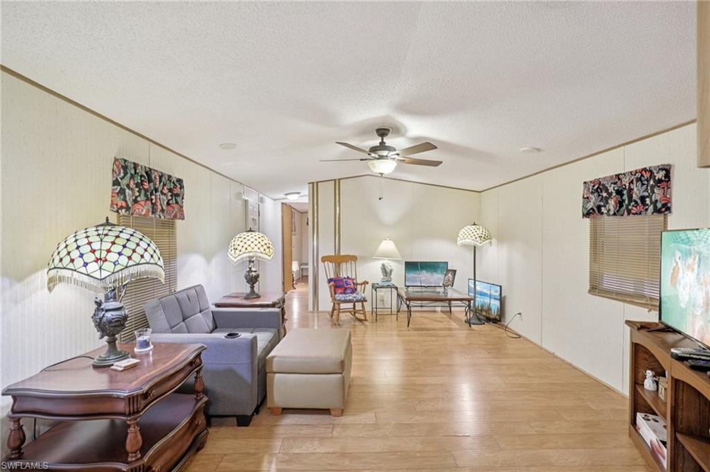 9798 Sugarberry WAY photo 6