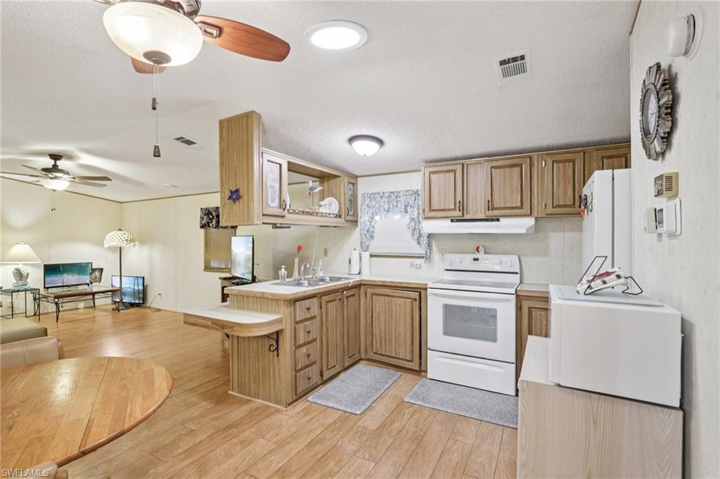 9798 Sugarberry WAY photo 12