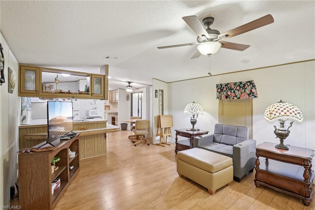 9798 Sugarberry WAY photo 10