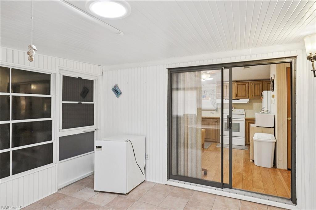 9798 Sugarberry WAY photo 15