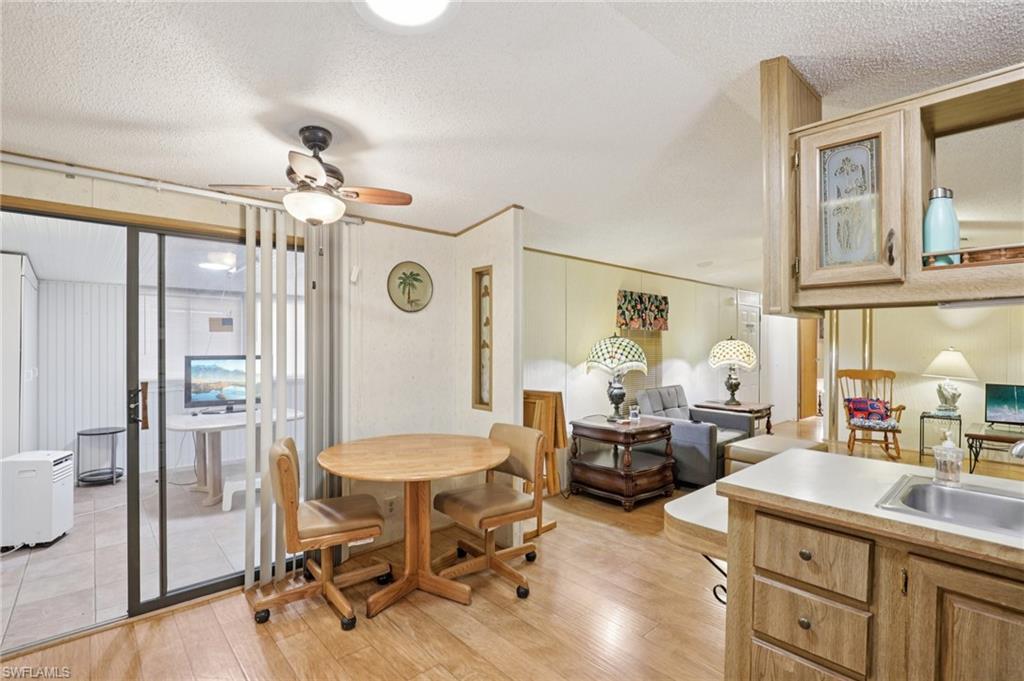 9798 Sugarberry WAY photo 11