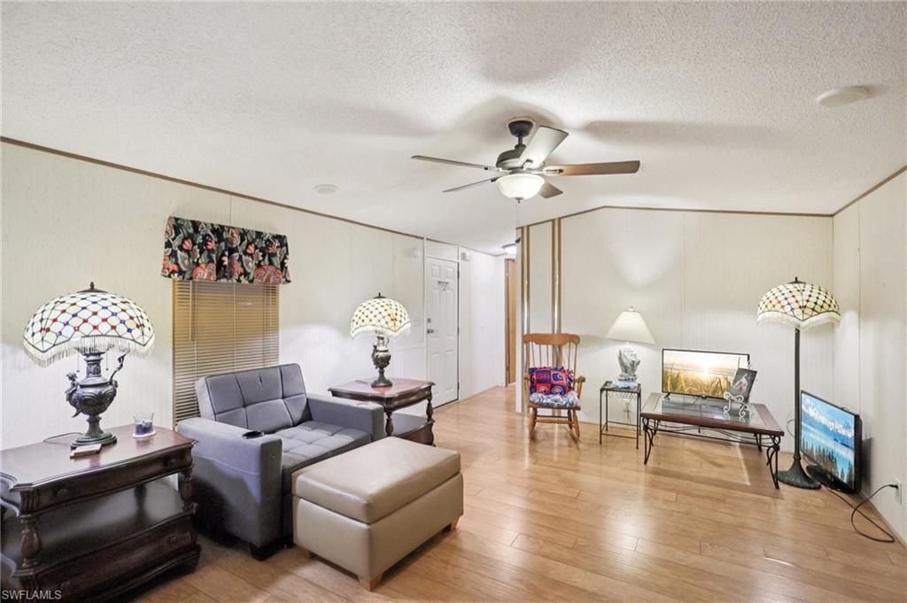 9798 Sugarberry WAY photo 8