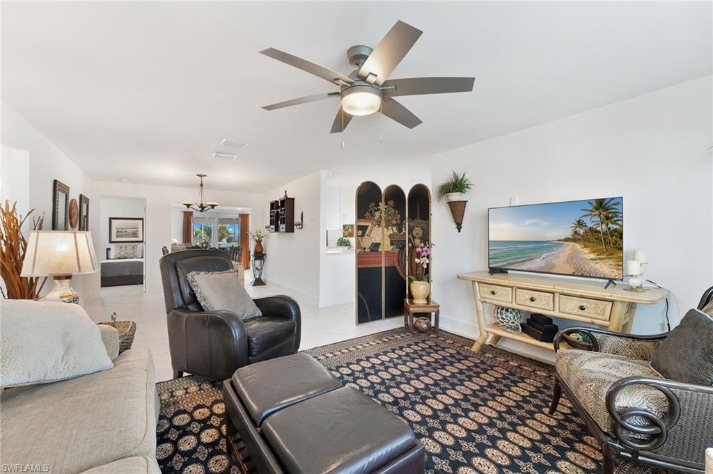 9 Fairview BLVD photo 14