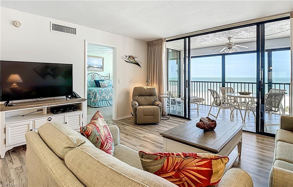 2810 Estero BLVD 713 photo 11
