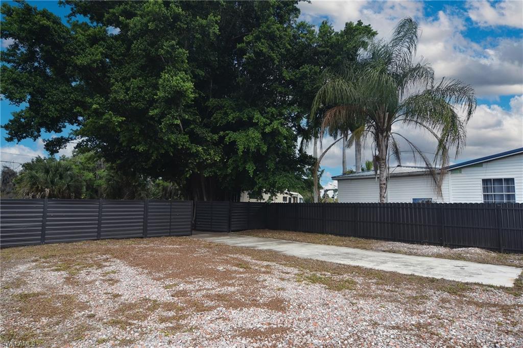 2228 Marina Park DR photo 15