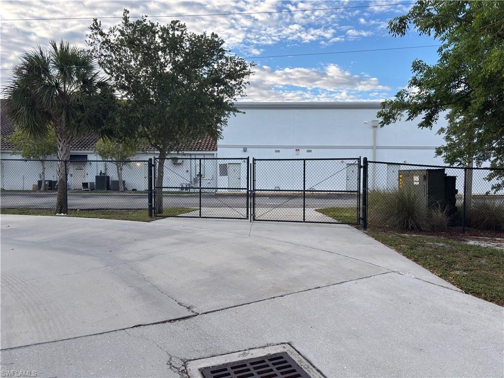 18950 Tamiami TRL 100 photo 16