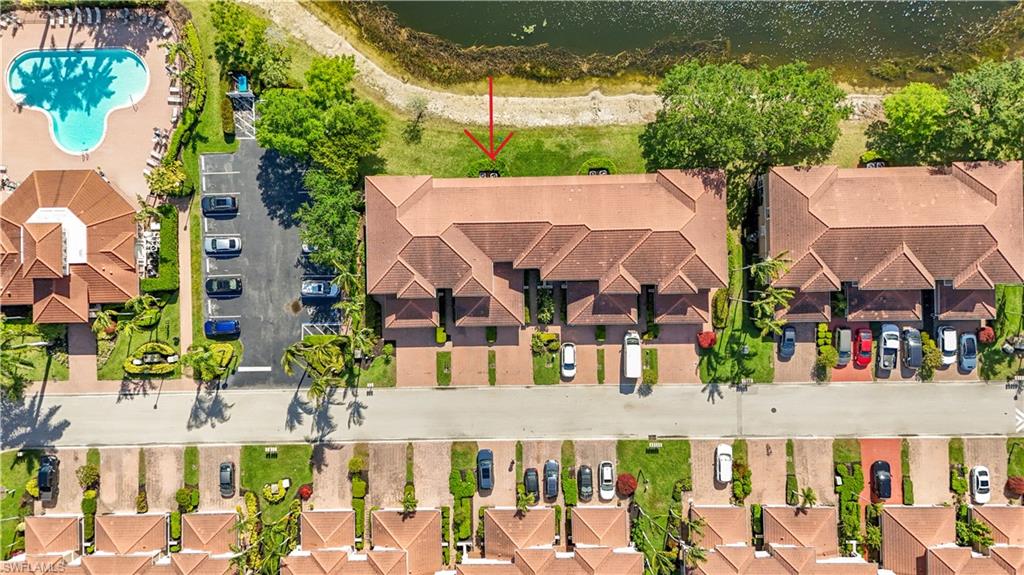 9808 Roundstone CIR