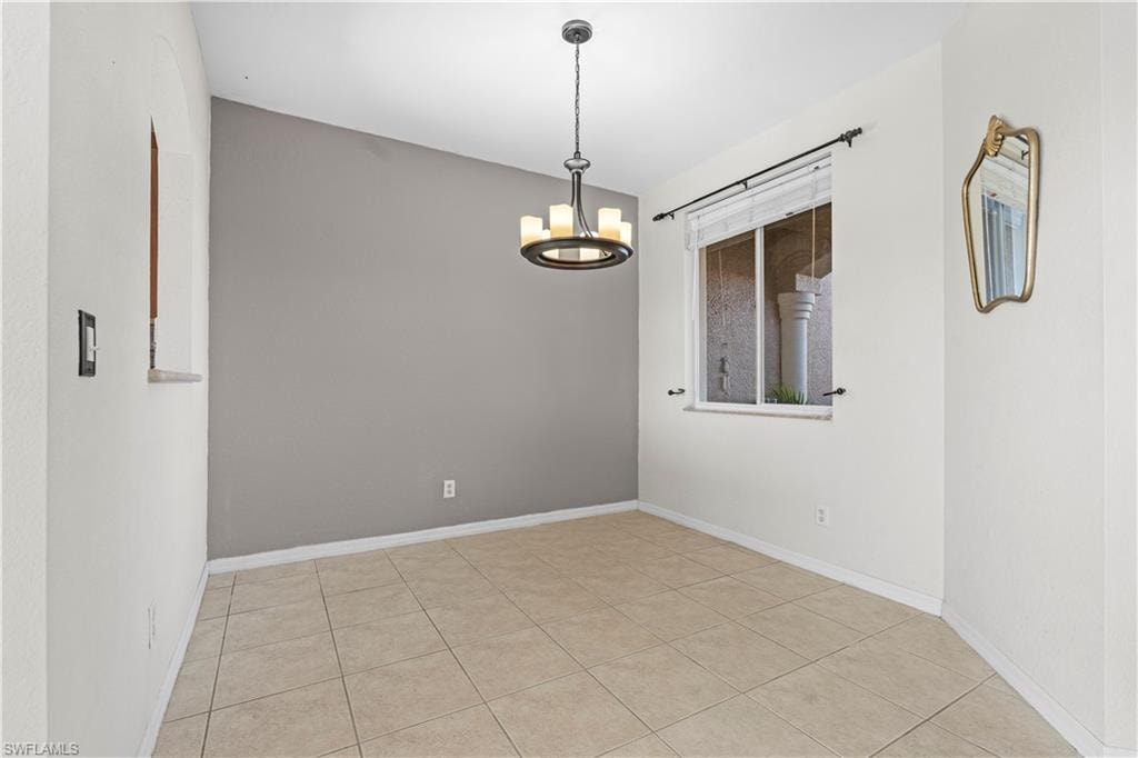 9808 Roundstone CIR photo 15