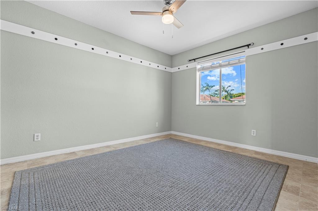 9808 Roundstone CIR photo 11