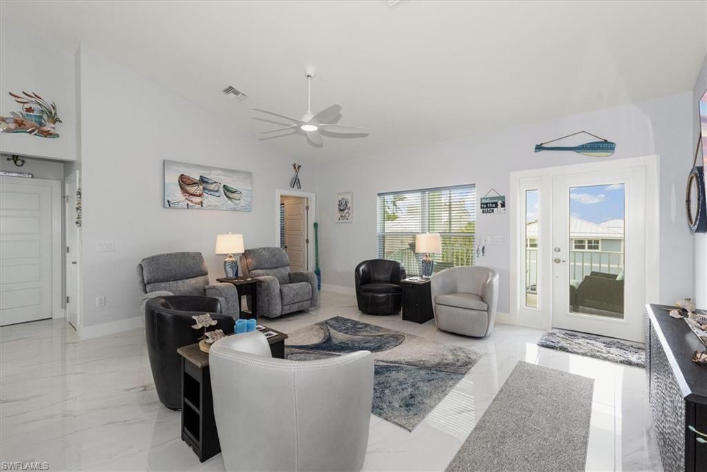 5545 Avenida Pescadora