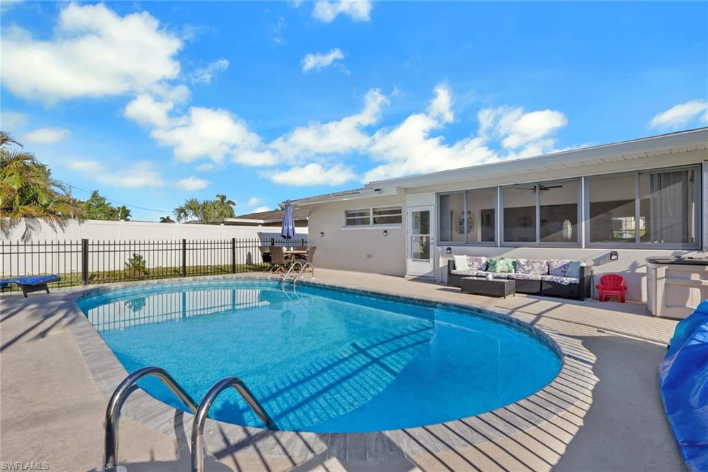 Large Pool!