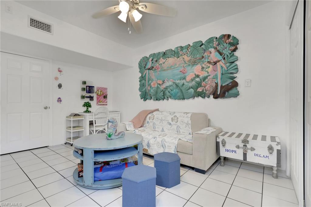 Den Area