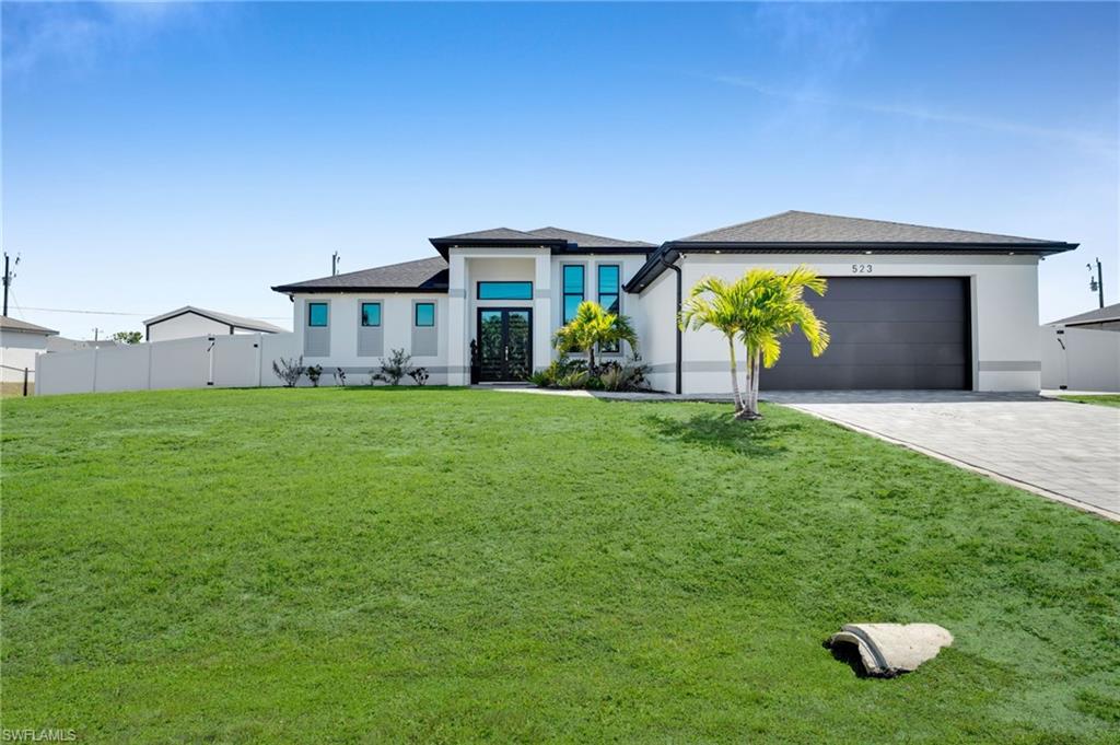 523 NW 16TH PL