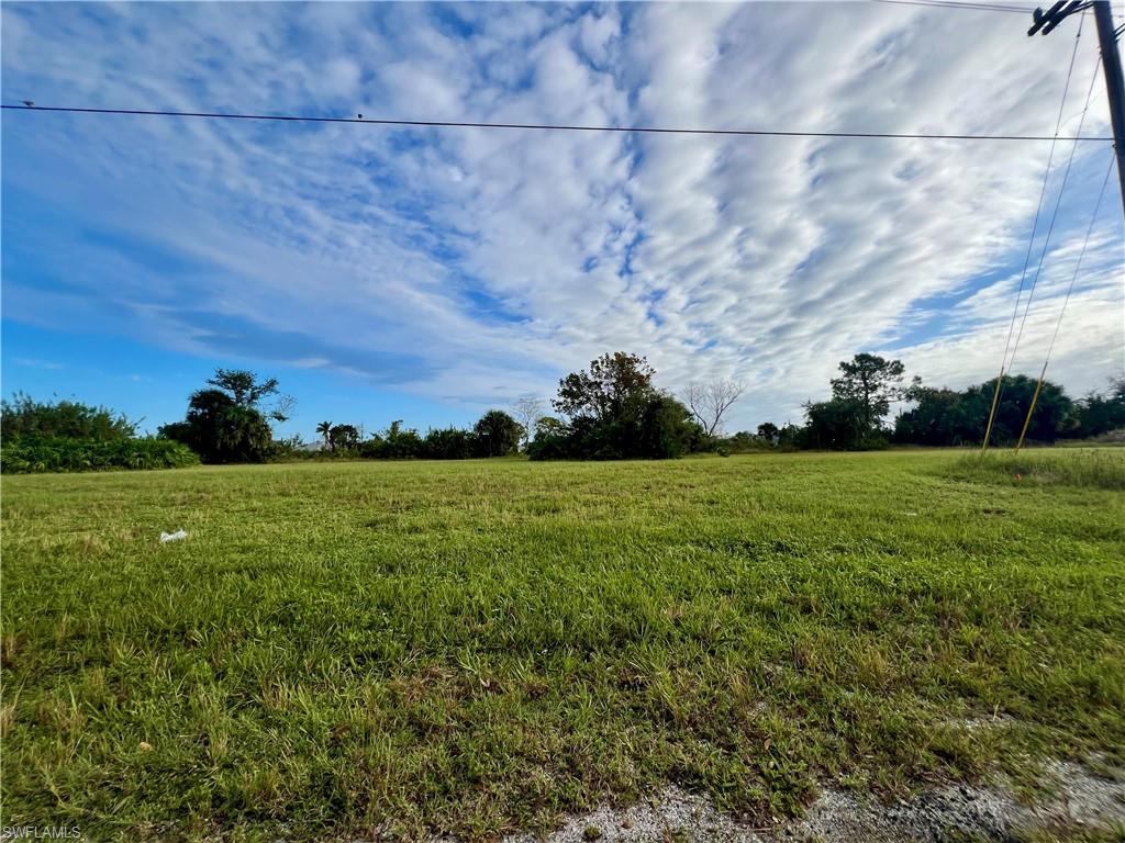 View of yard featuring a rural view