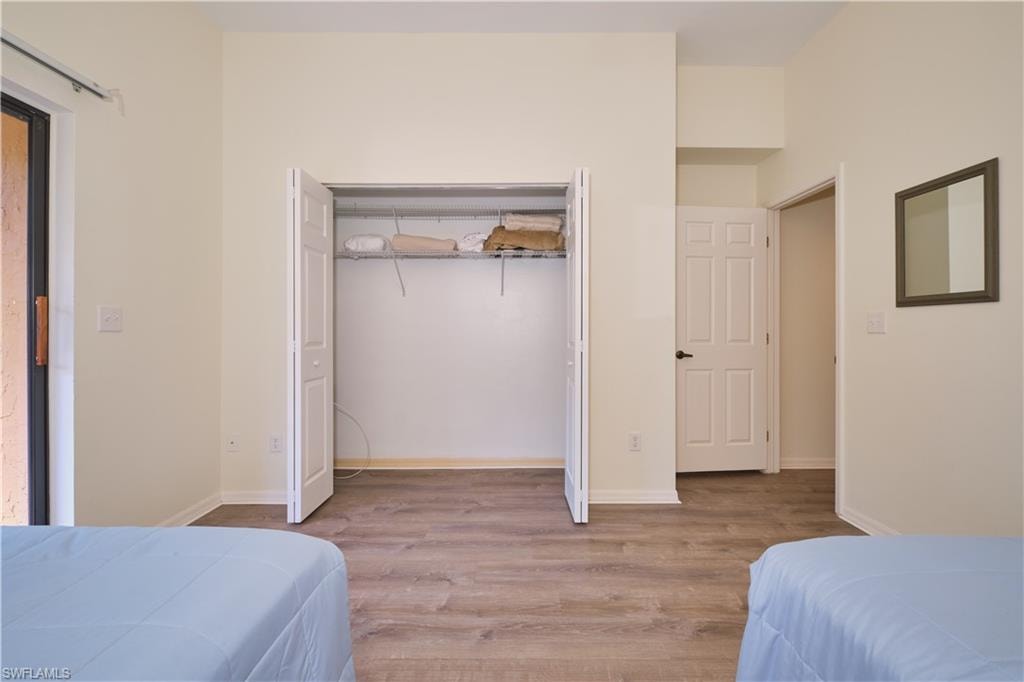 CLOSETS