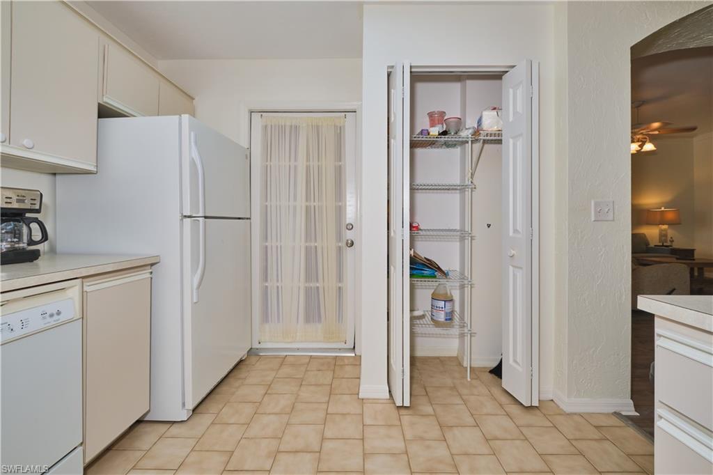 PANTRY CLOSET