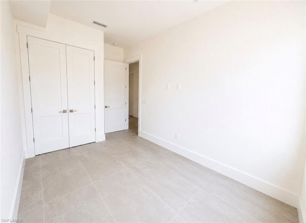 2727 Van Buren AVE photo 12